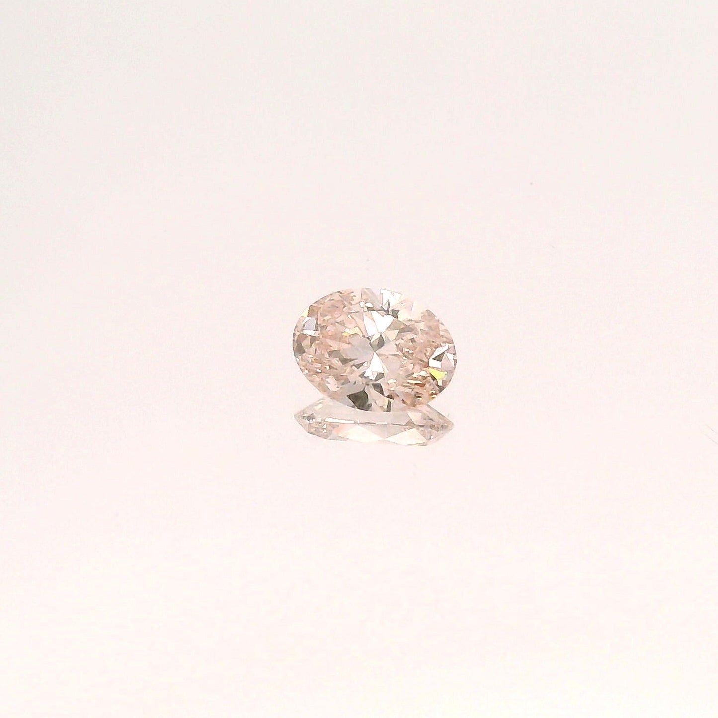 0.95 Carat Oval Cut Fancy Pink