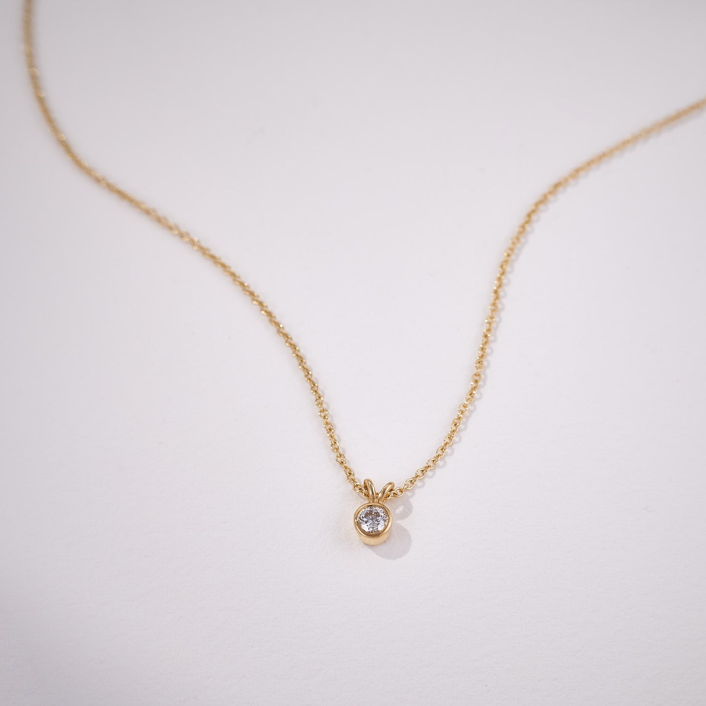Modern 0.2ct Pendant in 9ct Yellow Gold