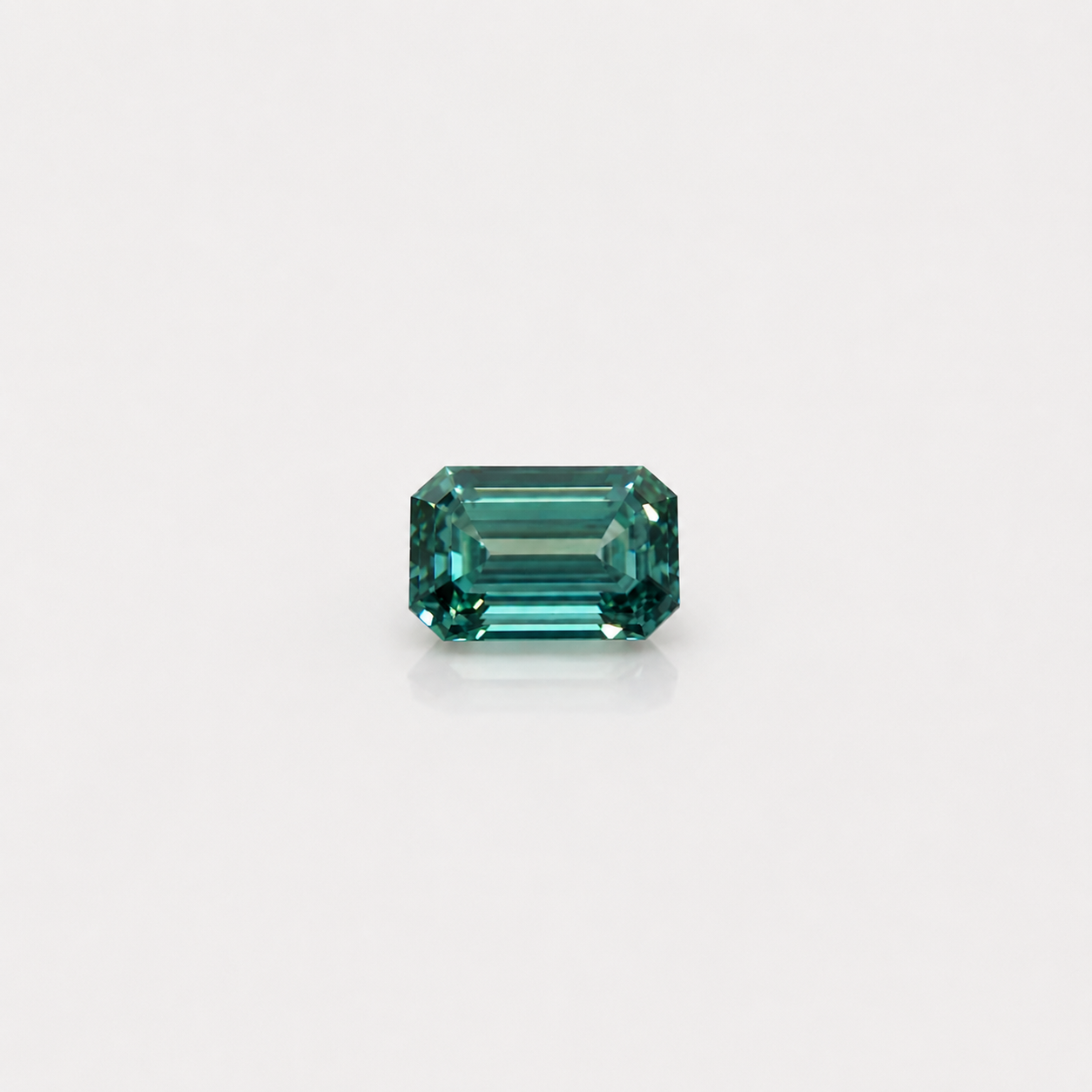 0.57ct Teal Emerald Skydiamond