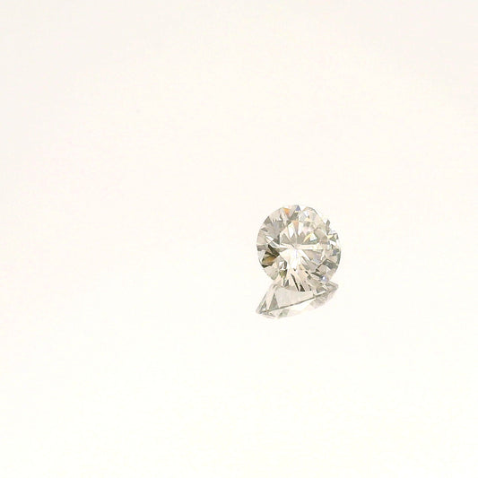 0.84 Carat Round Cut Fancy Silver