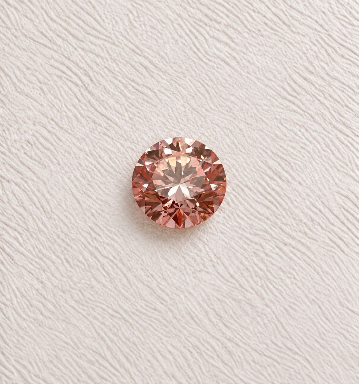 0.69ct Fancy Pink VVS2 Round Brillant SkyDiamond