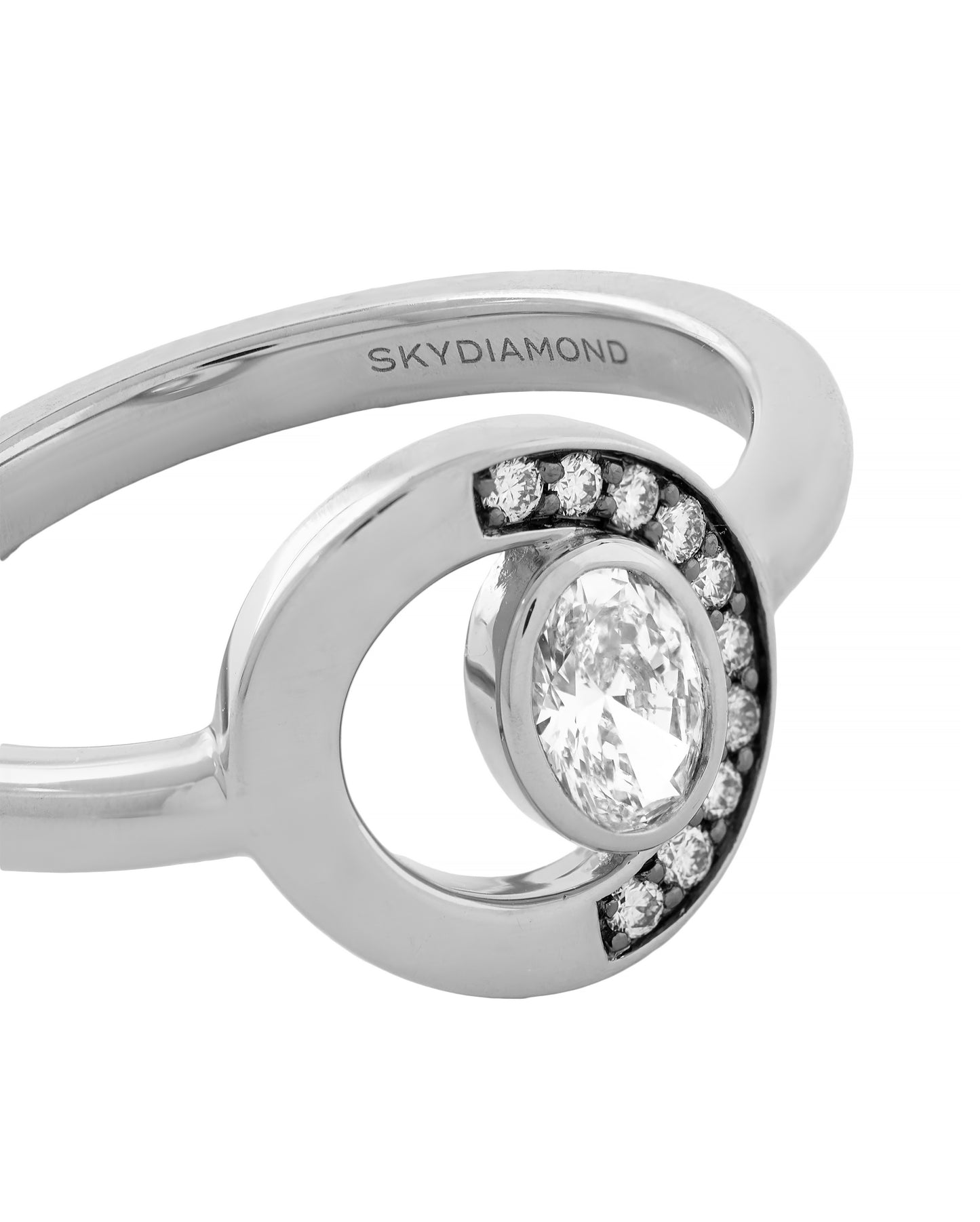 Crescent Ring 0.34ct in Platinum