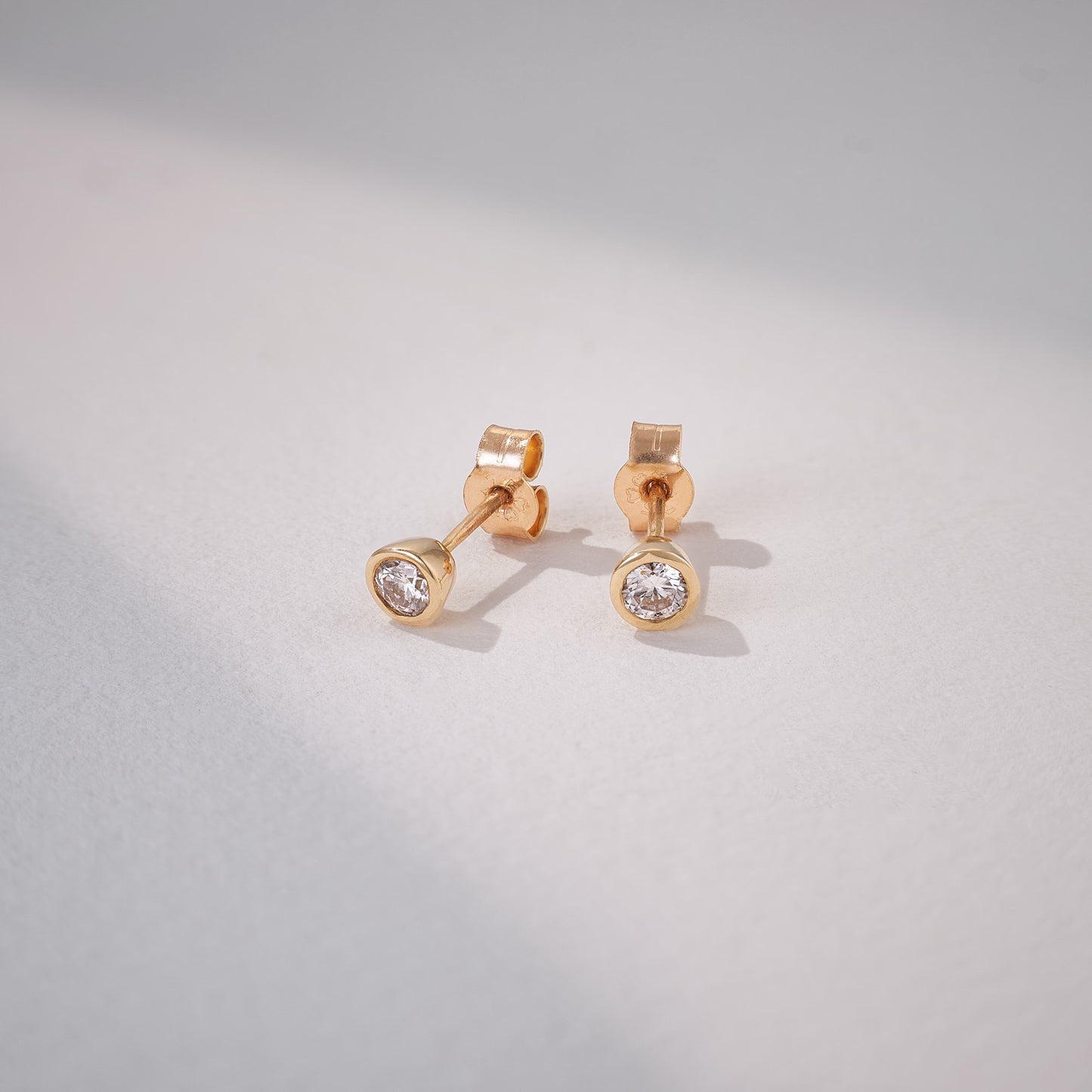 Modern 1.22ct Pair Studs in 18ct Yellow Gold