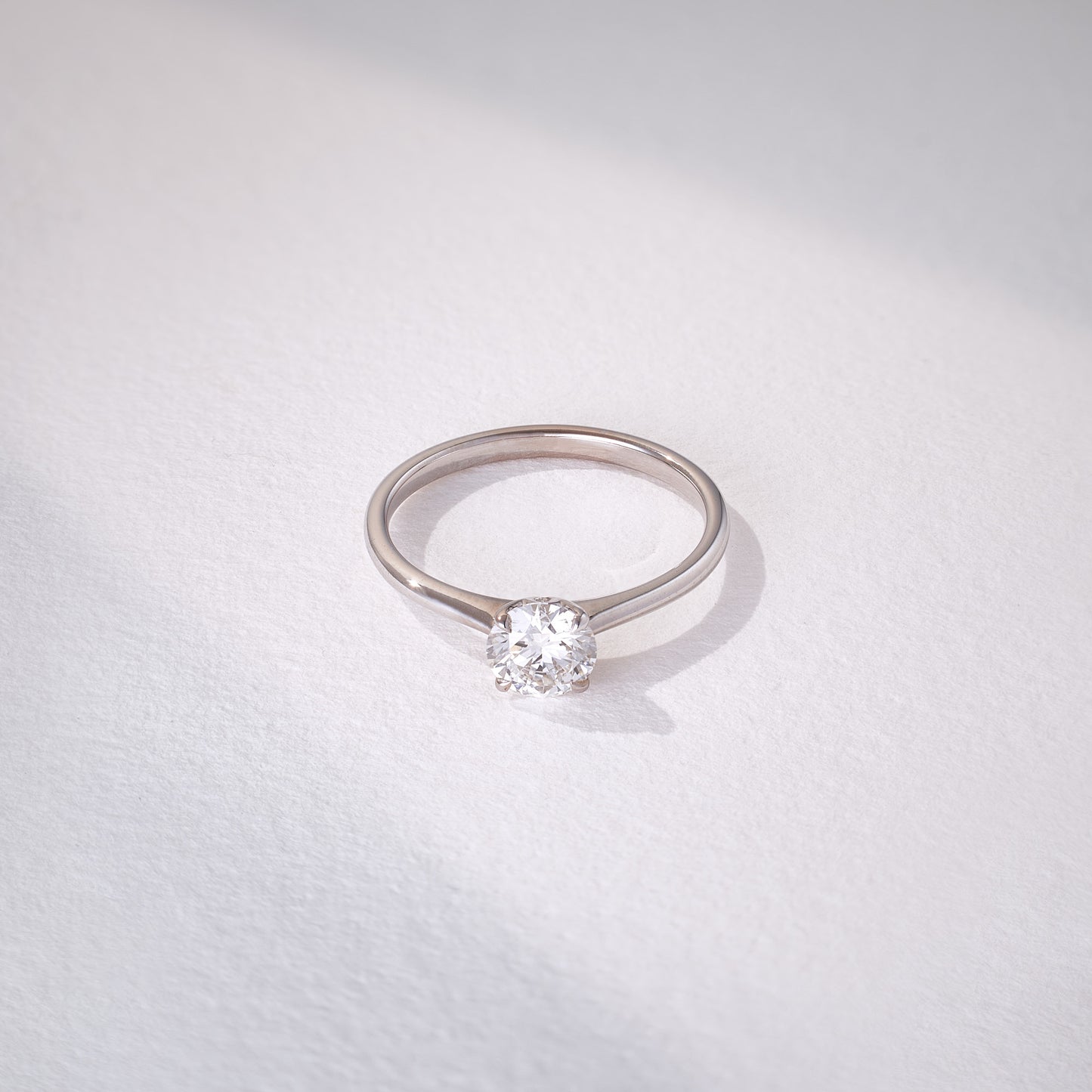 Classic 1.01ct Solitaire Engagement ring in Platinum