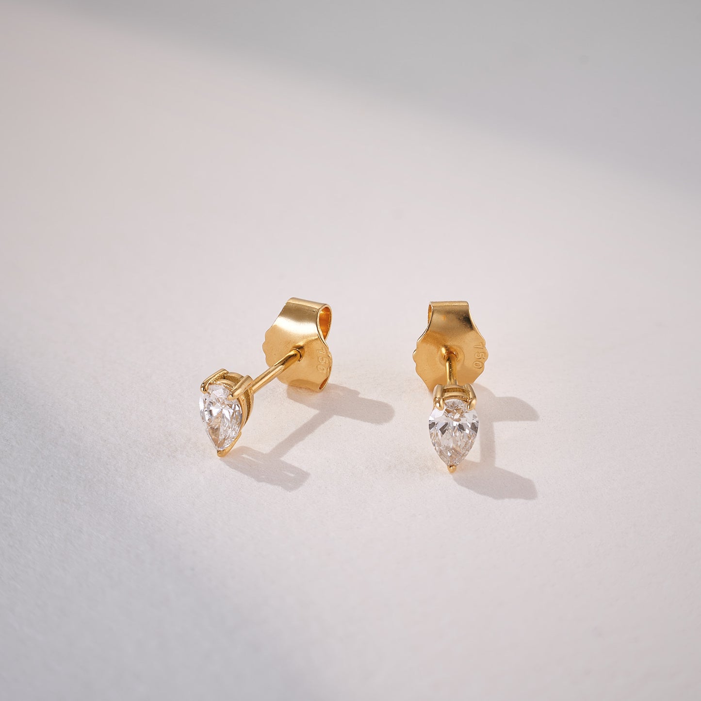 Pear Cut 1.05ct Studs in 18ct Yellow Gold