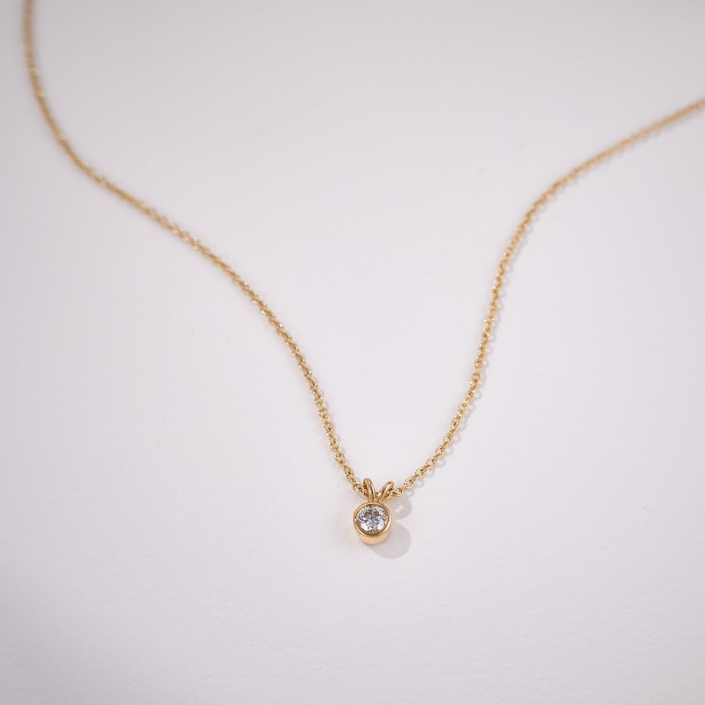 Modern 1.08ct Pendant in 18ct Yellow Gold