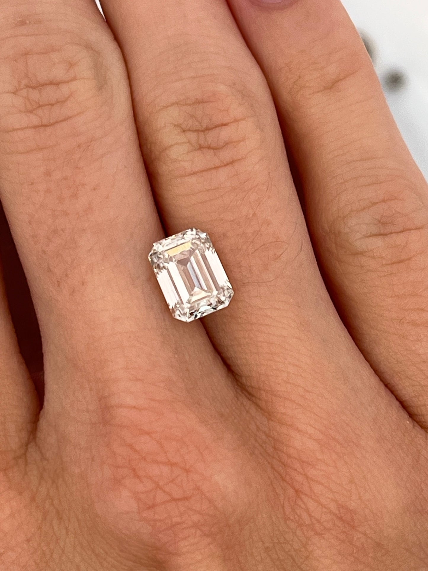 3.00 Carat G-VVS2 Emerald Skydiamond