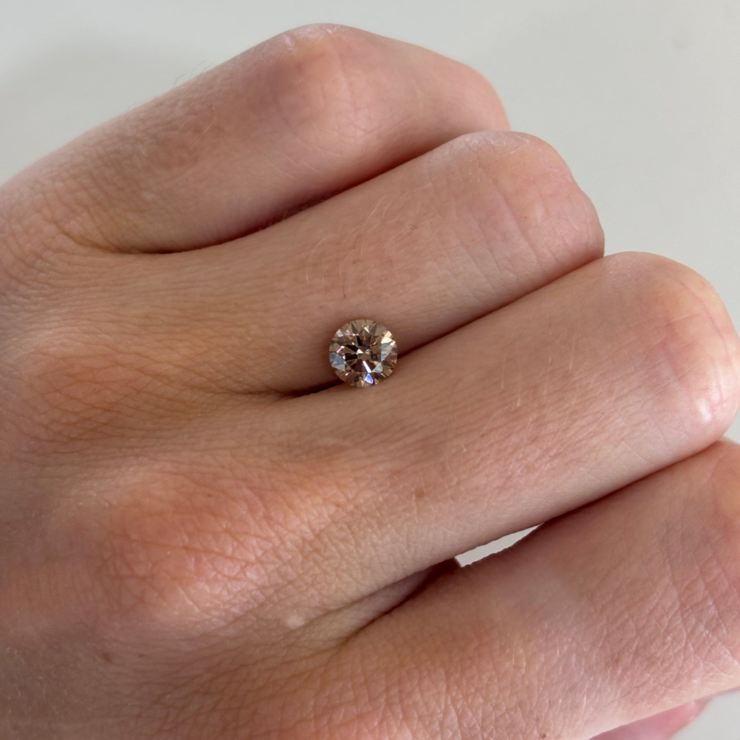 0.74ct Pink Round Brilliant Skydiamond