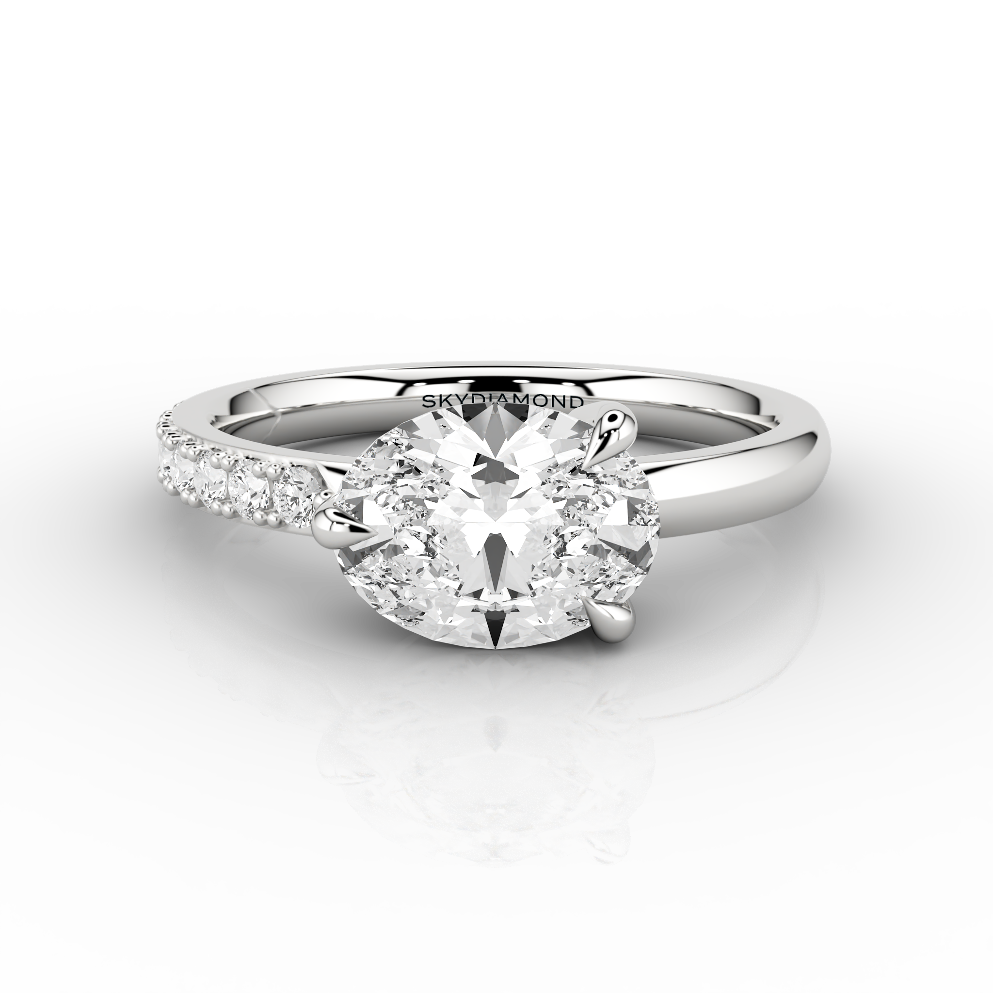Stilla Solitaire Rings